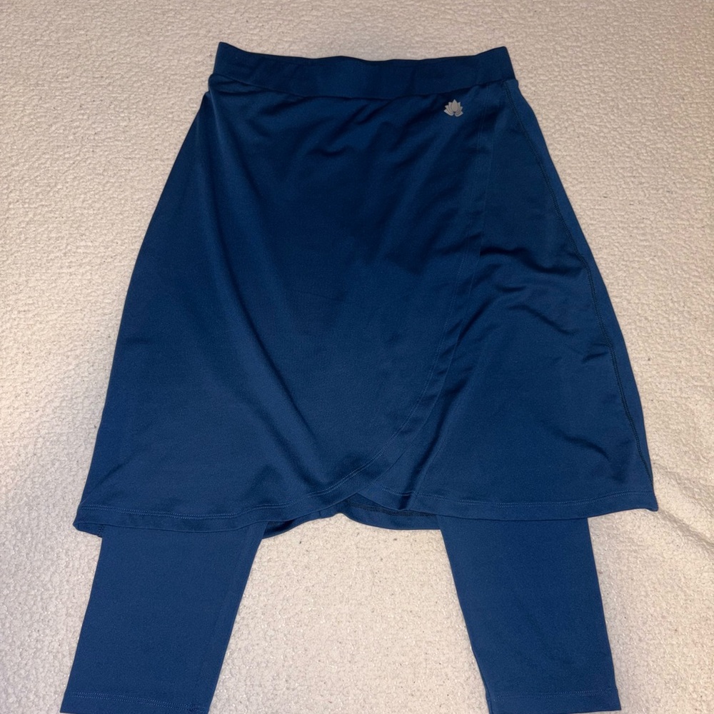 Chic Asymmetrical Blue Skirt with Leggings